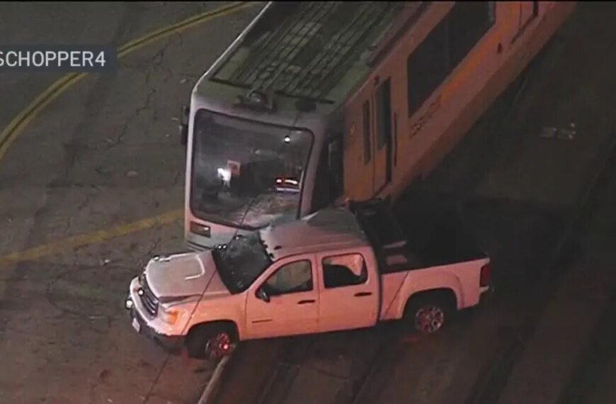 Metro Blue Line Train Derails in Downtown Los Angeles