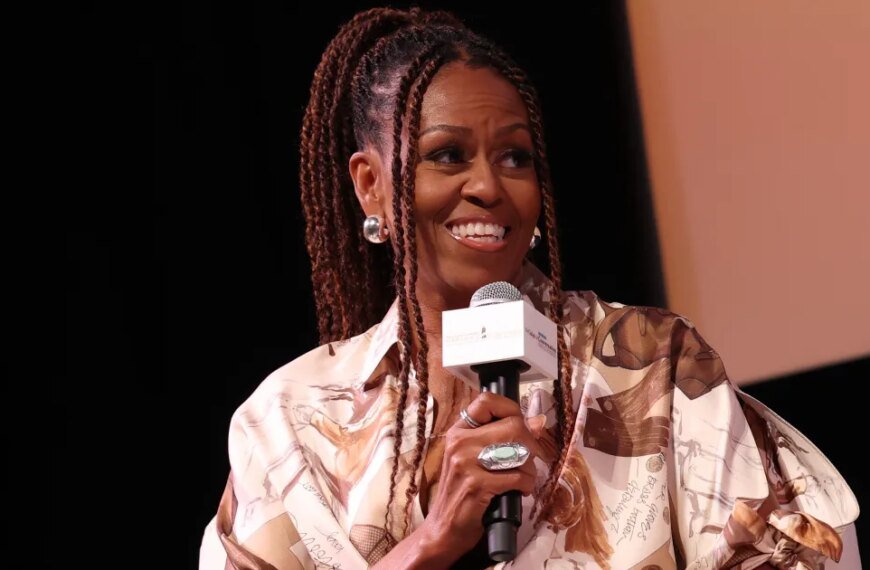 Michelle Obama's Adorable Red Vest Look: How to Get Her Style