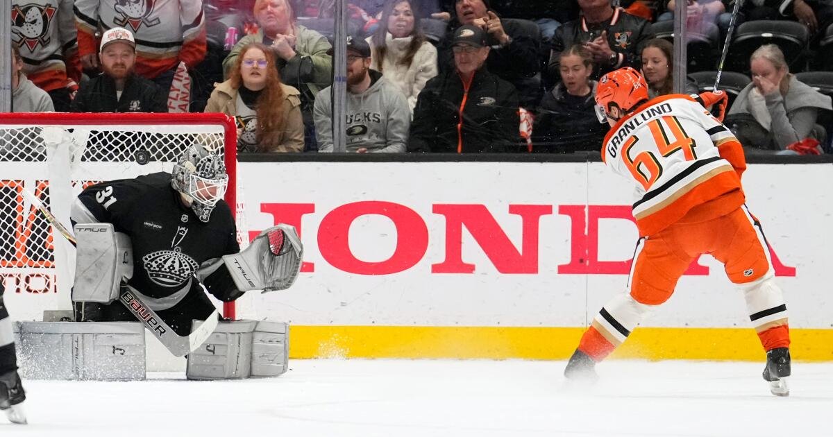 Mikael Granlund’s Overtime Goal Leads Ducks to Consecutive Victory Over Kings