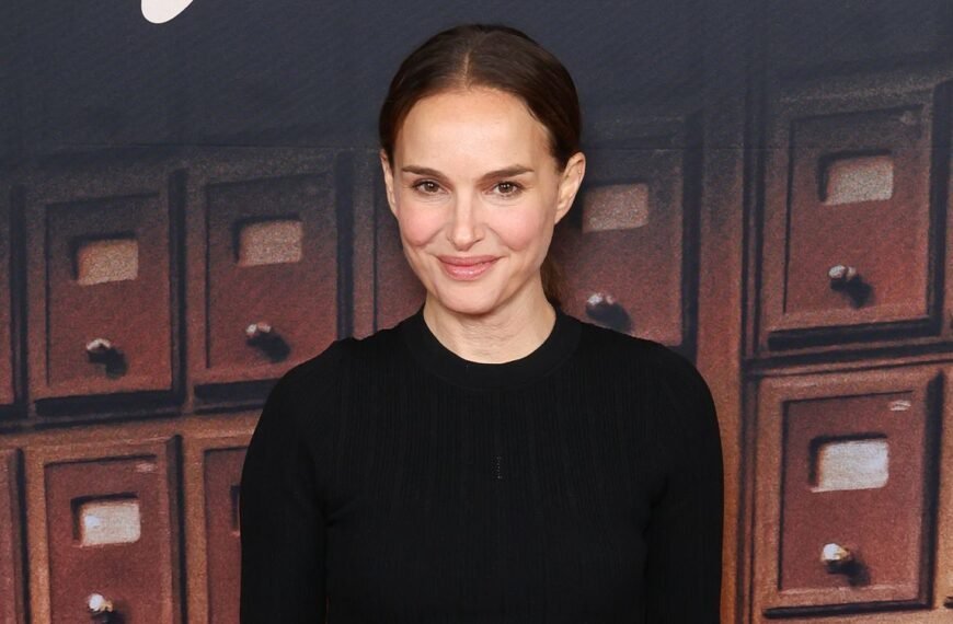 Natalie Portman Rocks a Bold Look with a Blazer and Tights