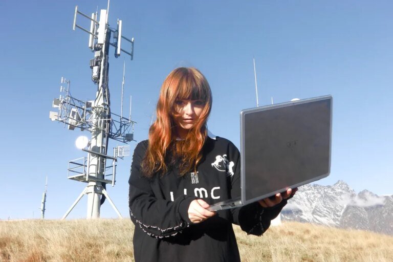 Ninajirachi Is Excited to Take the Stage for More Live Shows