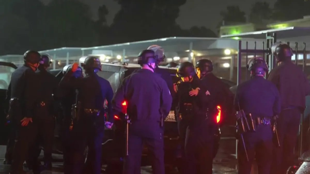 Off-Duty DHS Officer Involved in Northridge Shooting, According to LAPD