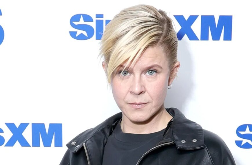 Robyn Shares Her Thoughts on Elon Musk and the Moment She Found Him to Be 'Tacky'