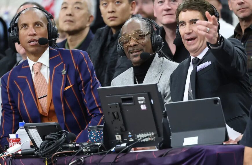Snoop Dogg Shares Funny Commentary as Steve Kerr Gets Ejected in Clippers vs. Warriors Game