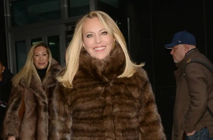 Sutton Stracke’s Stylish Five-Figure Bag Inspired Me to Find a $34 Alternative