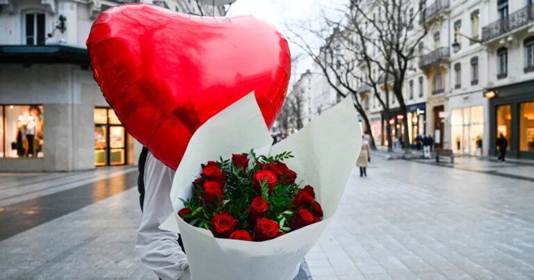 Thoughtful Flower Arrangements for Every Budget to Delight Your Valentine