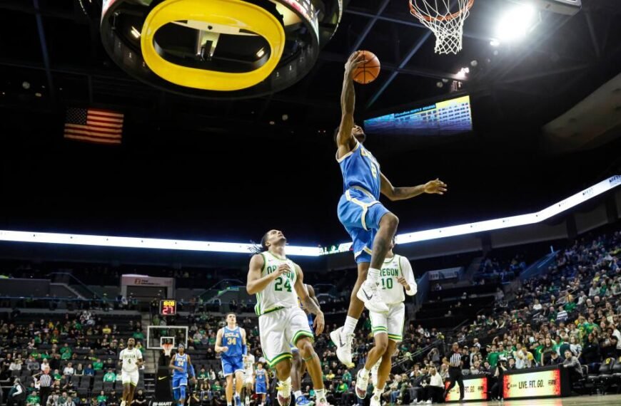 Tyler Bilodeau Scores 18 Points in Bruins' Win Over Short-Handed Ducks