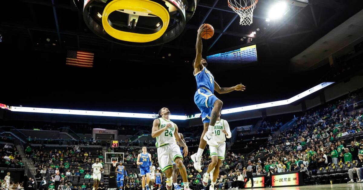 Tyler Bilodeau Scores 18 Points in Bruins' Win Over Short-Handed Ducks