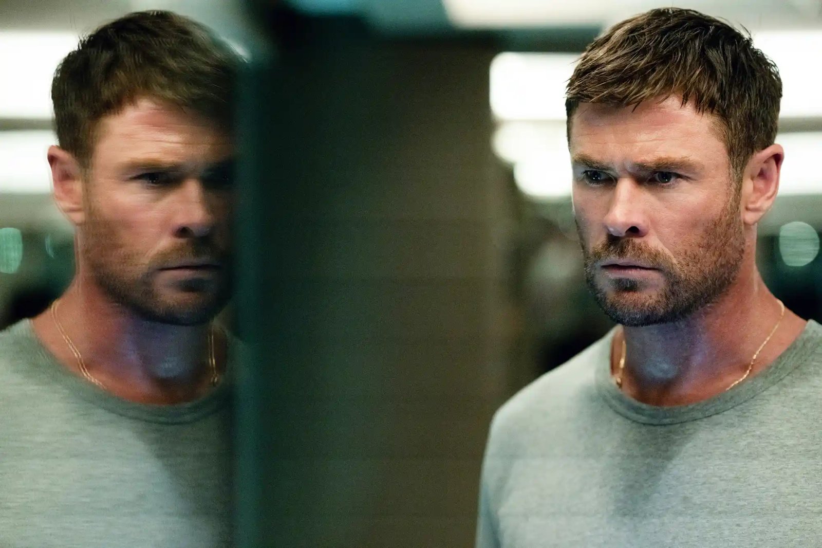 Chris Hemsworth in Crime 101