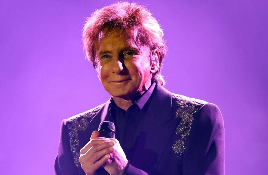 Barry Manilow Delays Las Vegas Shows While He Recovers from Cancer Surgery Before Tour Starts