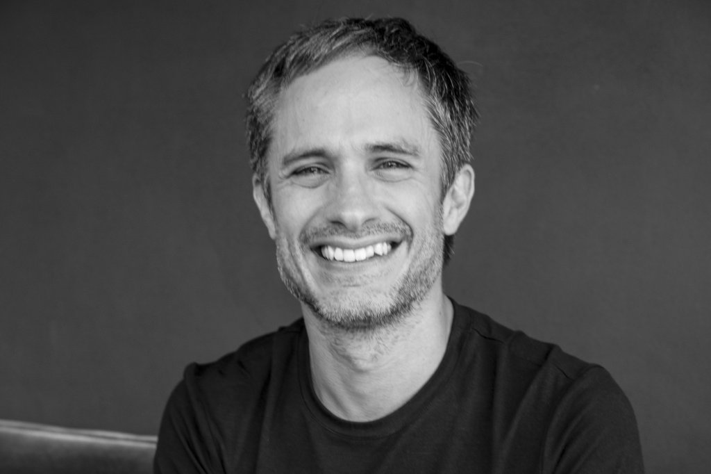 Gael García Bernal's ‘Hombre Al Agua’: First Look at the Cast with Débora Nascimento and Manuel Garcia-Rulfo at EFM