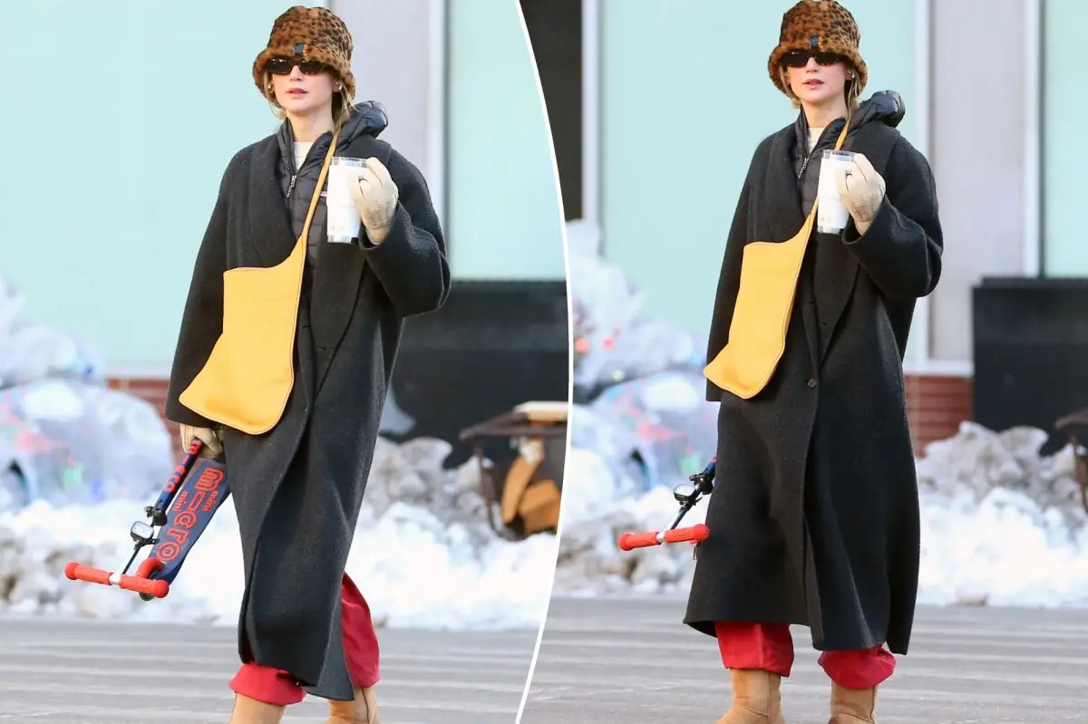 Jennifer Lawrence Spotted in Mary-Kate and Ashley Olsen's Go-To Sweatpants