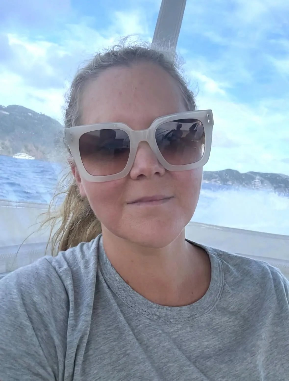A selfie of Amy Schumer on vacation on February 16