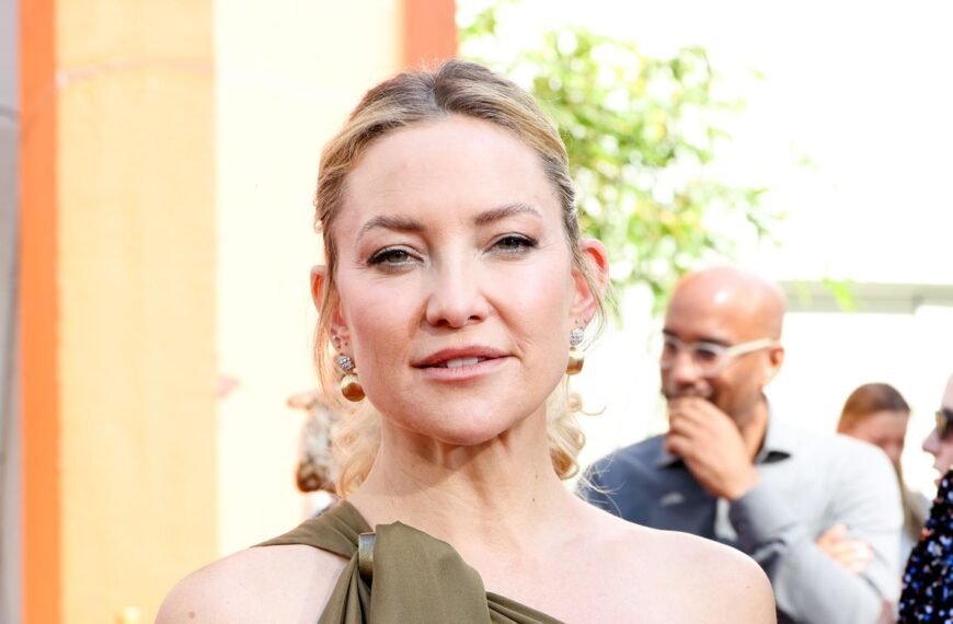 Kate Hudson Gives a Fresh Take on a Timeless Little Black Dress