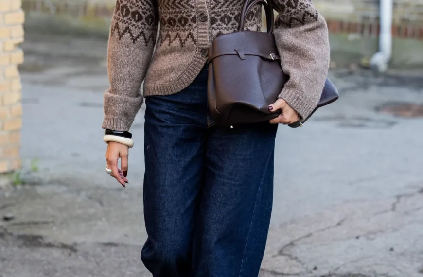 36 Stylish Barrel Jeans That Flatter Every Body Type