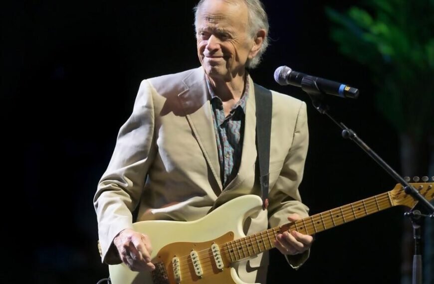 Al Jardine Shares His Joy: Cruising the Highway with the Pet Sounds Band