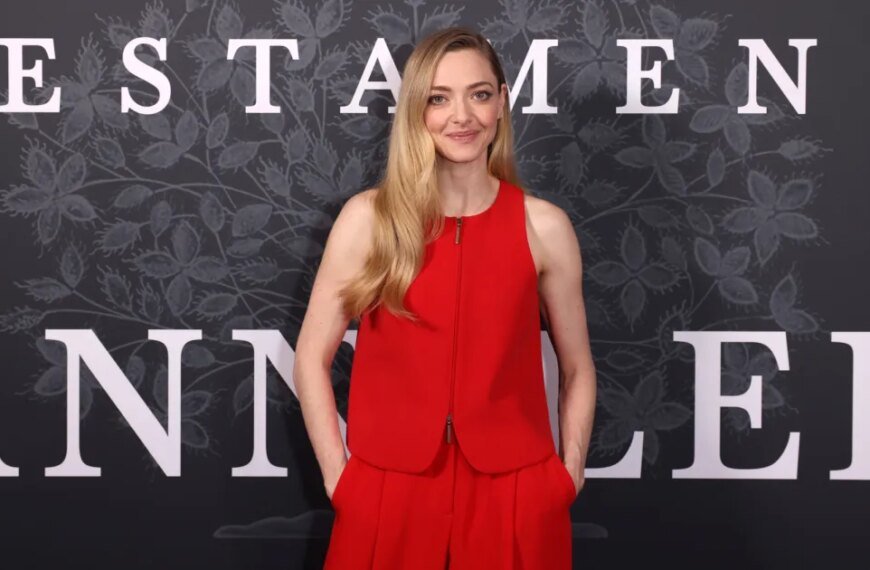 Amanda Seyfried Gives a Fresh Twist to a Timeless Wardrobe Essential