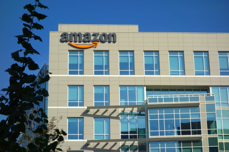 Amazon Sees Stock Drop Following Q4 Earnings and Increased AI Investment Plans for 2026
