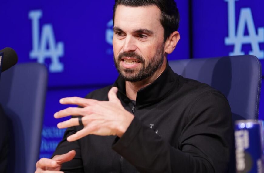 Brandon Gomes Addresses Manny Machado and Bryce Harper's Thoughts on Team Spending