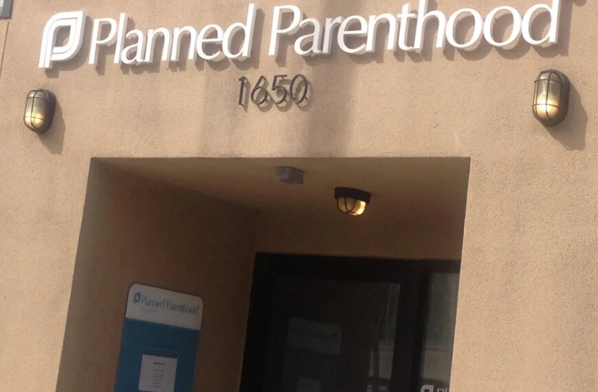 California Steps Up with $90M for Planned Parenthood After Federal Funding Cuts