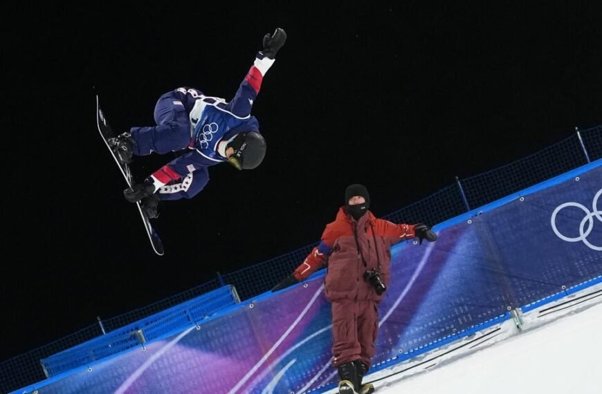 Chloe Kim Prepares to Defend Her Olympic Snowboard Title with One Healthy Shoulder