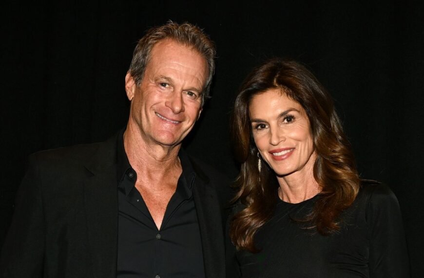 Cindy Crawford Chooses a Chic Cutout LBD for a Romantic Valentine’s Date Night with Rande Gerber
