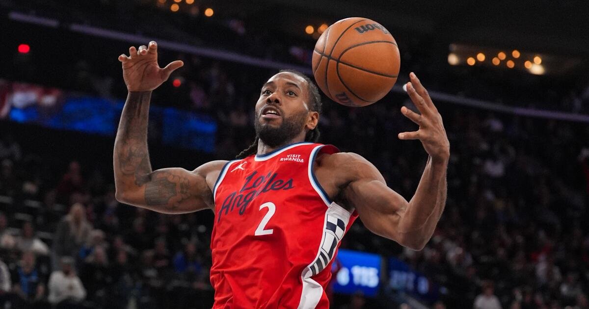 Clippers Fall Short in Close Match Against the 76ers