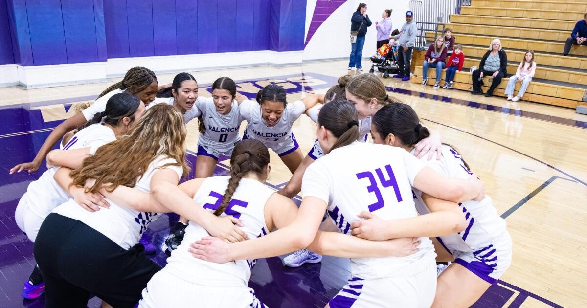 Coach Jared Honig Inspires Valencia Girls’ Basketball Team in D1 Semifinals