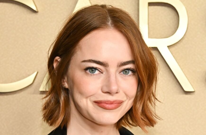 Emma Stone Sets a New Trend with a Chic Mini LBD That's Perfect for the Office