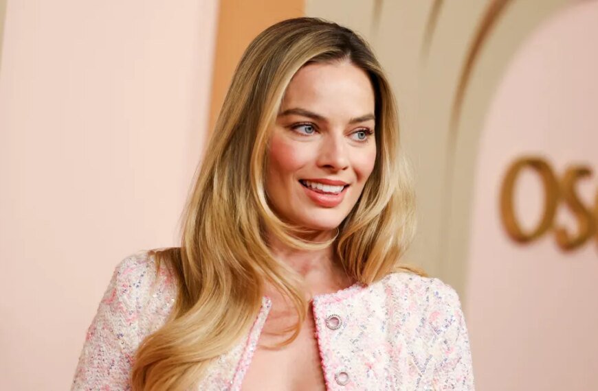 Find a Cozy $8 Version of Margot Robbie's Effortlessly Chic Oversized Shirt Look