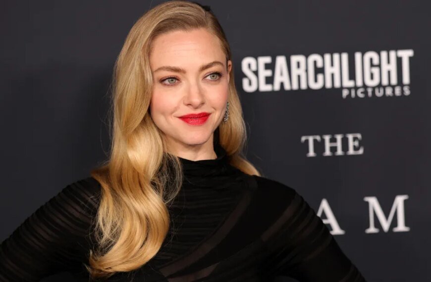 Get Amanda Seyfried’s Cozy V-Neck Sweater Style for Just $28