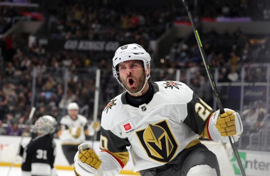 Golden Knights Rally with Five Goals in Third Period to Beat Kings
