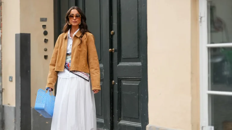 Granny Sandals: Your Go-To for a Chic Spring Outfit