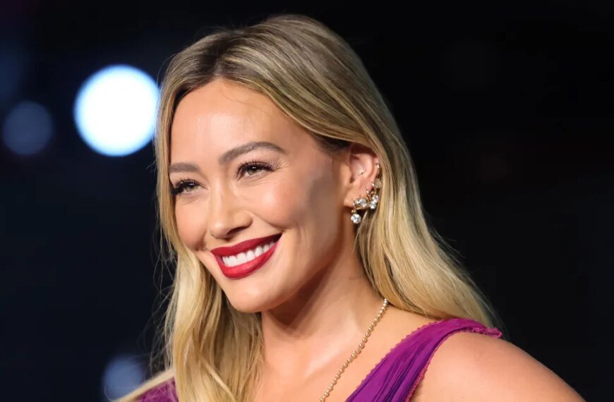 Hilary Duff’s Go-To $29 Bronzing Cream for a Natural Winter Glow