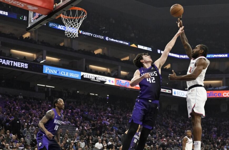 Kawhi Leonard Leads Clippers to Victory with 31 Points Against the Kings