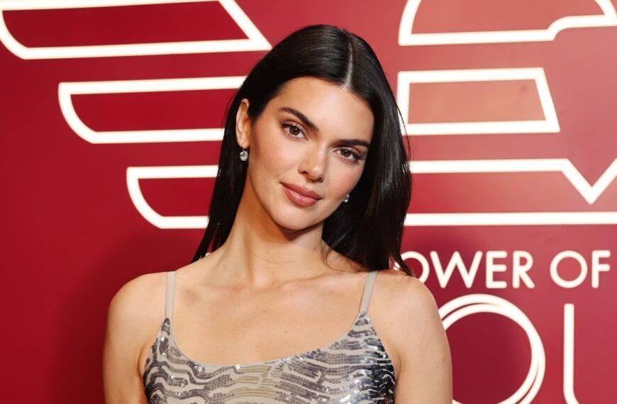 Kendall Jenner Brings Back Cindy Crawford's Stunning Optical Illusion Dress After 27 Years