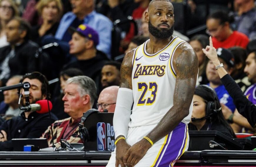 LeBron James will sit out Lakers vs. Spurs game, affecting his chances for postseason awards