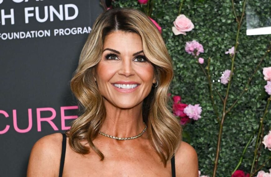 Lori Loughlin Steps Out with New Dark Hair and Lace Top After Split from Mossimo Giannulli