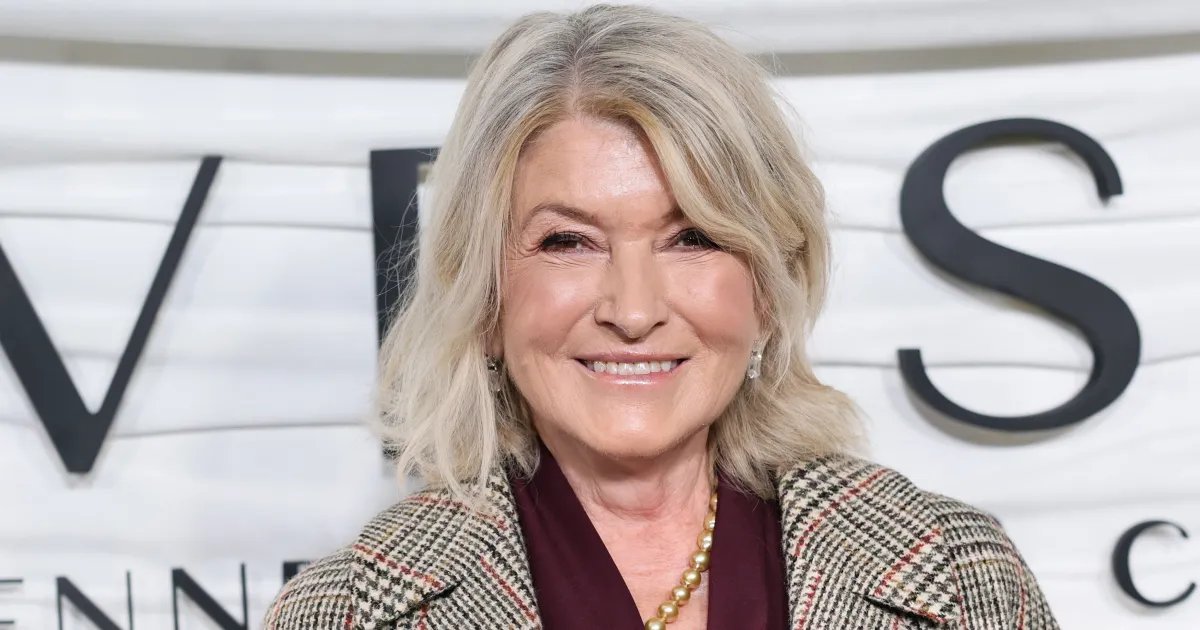 Martha Stewart’s $24 Gel Eyeliner for a Beautiful Smokey Eye on the Red Carpet