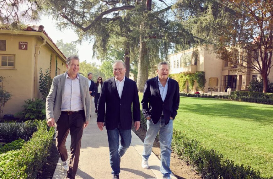 Netflix Looks for Resolution in WBD-Paramount Talks, Criticizes David Ellison's Company for Misleading Warner Shareholders