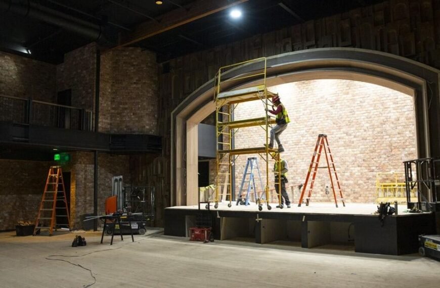 Pacific Electric Opens Its Doors: A Historic Warehouse Transforms into a Cozy Music Venue