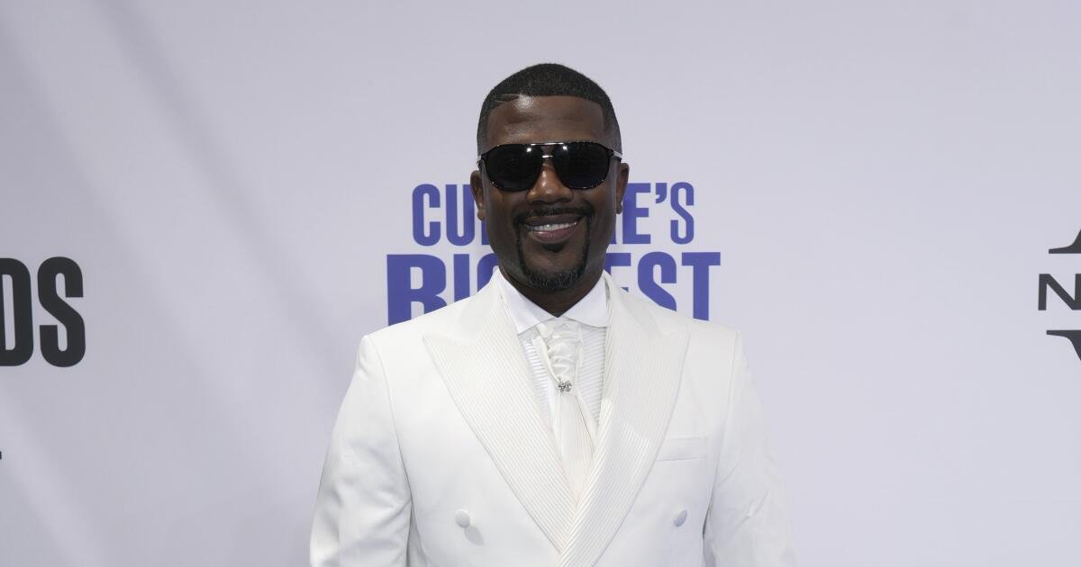 Ray J Concert Video Shows Him with Eye Injury and Chest Device