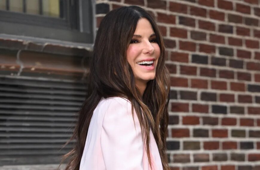 Sandra Bullock Shows Why a Black Crossbody Bag is Always in Fashion