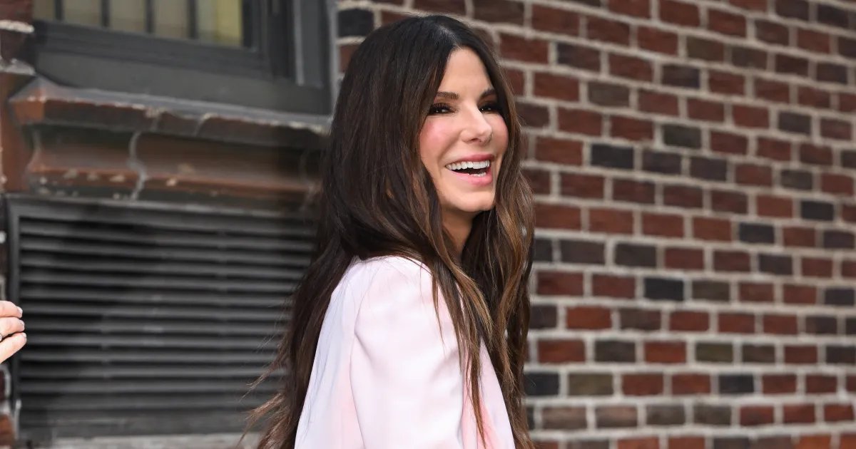 Sandra Bullock Shows Why a Black Crossbody Bag is Always in Fashion