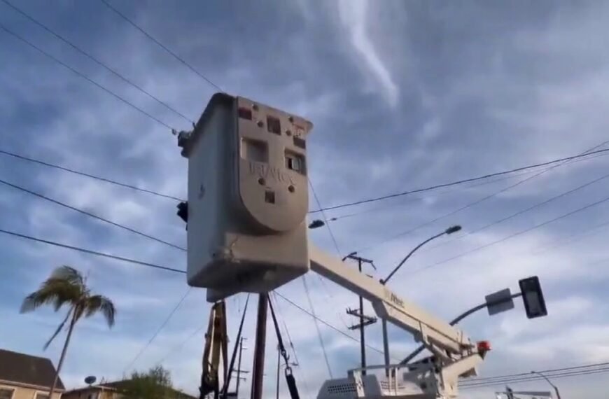 Semi-truck Collides with Cherry Picker Worker in Redondo Beach, Resulting in Serious Injuries