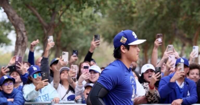 Shohei Ohtani and Dodgers Stars Hit the Gym During Spring Training