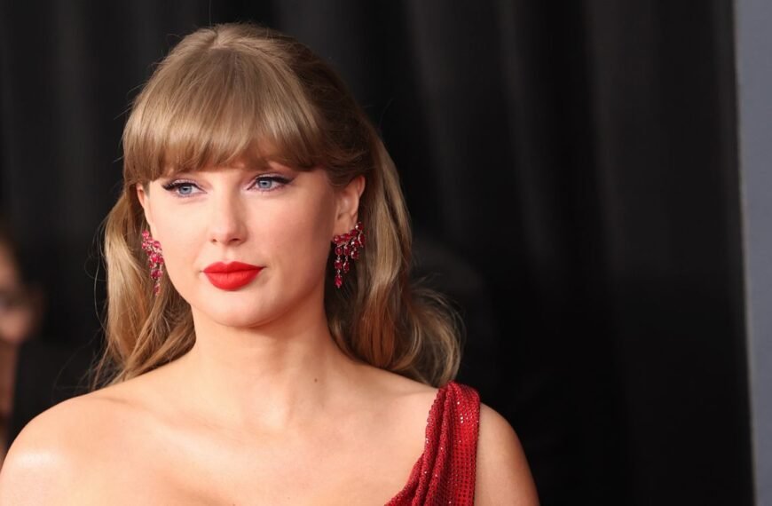 Taylor Swift's Stylish Minidress and Playful Hair Clips Pay Homage to a Beloved '90s Movie Makeover Scene
