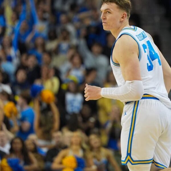 UCLA Men's Team Struggles in Second Half Against Minnesota