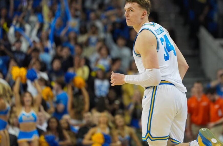 UCLA Men's Team Struggles in Second Half Against Minnesota