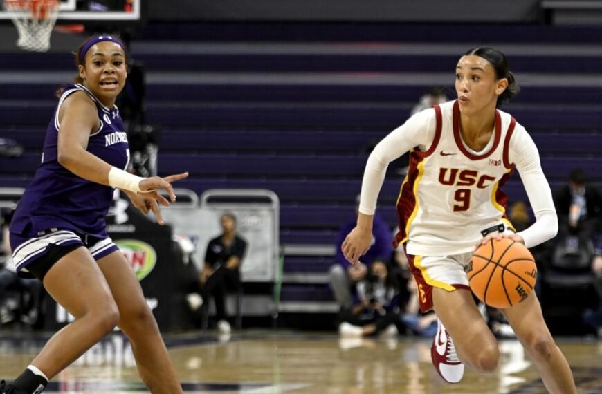 USC Women’s Basketball Dominates Northwestern and Keeps Winning Streak Alive